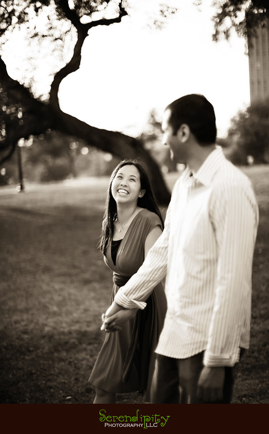 engagement session at the texas state capitol