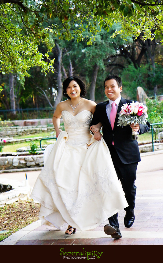 bridal portrait session, engagement session, Austin downtown, 6th street, Zilker park, botanical garden