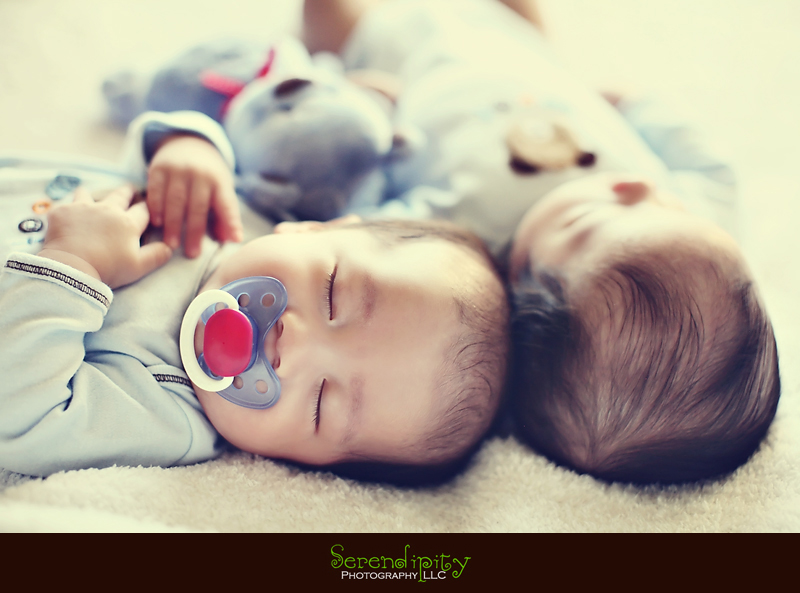  baby portrait, 3 month session, sleepy twins
