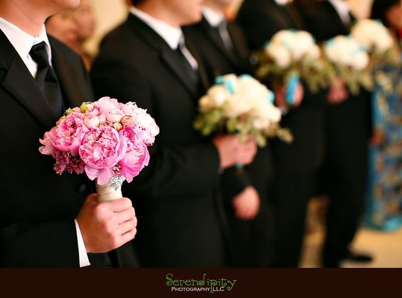  tea ceremony, Buddhist temple, kim son, Vietnamese wedding, groom holding bouquet
