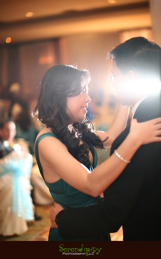  tea ceremony, Buddhist temple, kim son, Vietnamese wedding, first dance with cool lighting