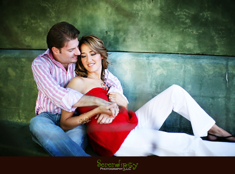 engagement session, Hermann Park, Houston Downtown, sitting on the green bench