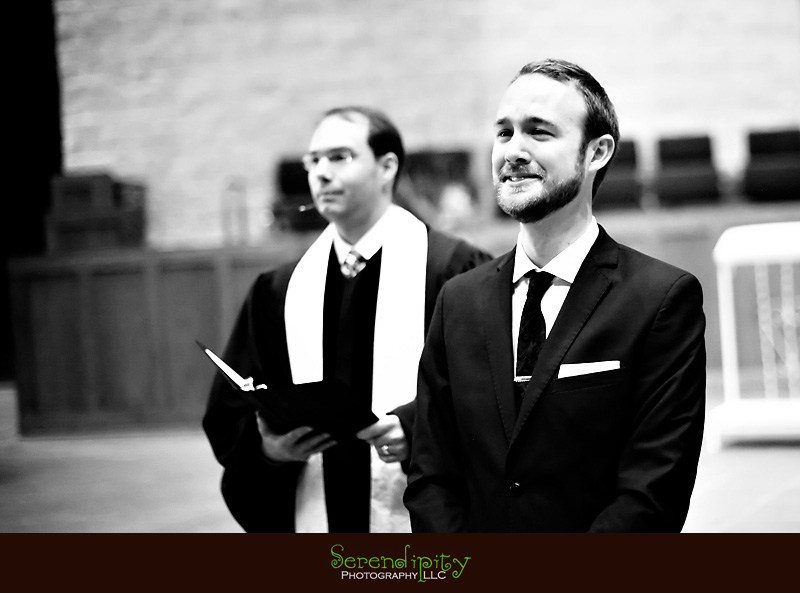 groom cries when seeing the bride for the first time