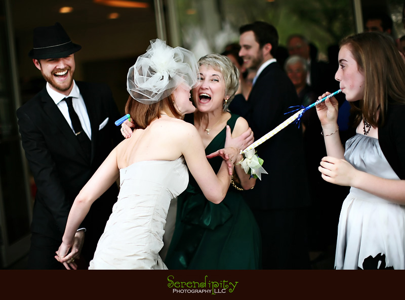 bride saying bye to mom