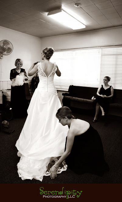 houston wedding photographer, bride getting ready