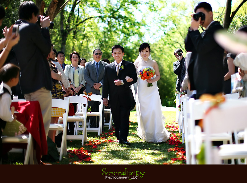 houston wedding photographer, bride walking down the aisle