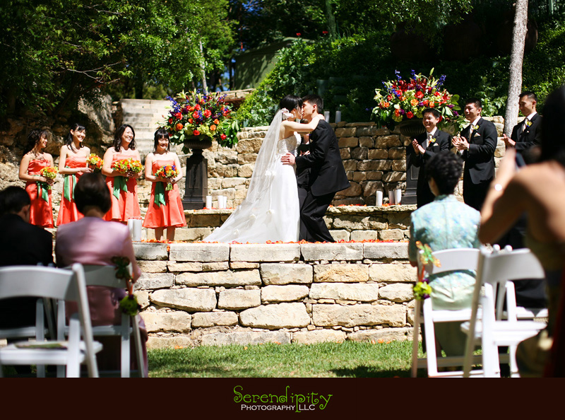 houston wedding photographer, first kiss