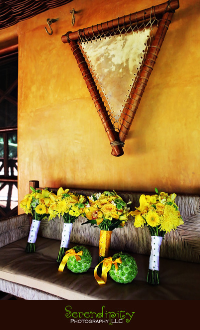 houston wedding photographer, Zihuatanejo, Mexico, destination wedding photography, bouquet for bride and bridal party