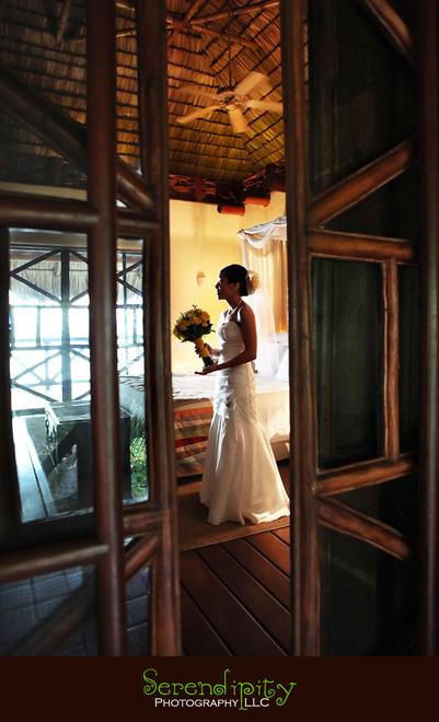 houston wedding photographer, Zihuatanejo, Mexico, destination wedding photography, brides quite moment before ceremony