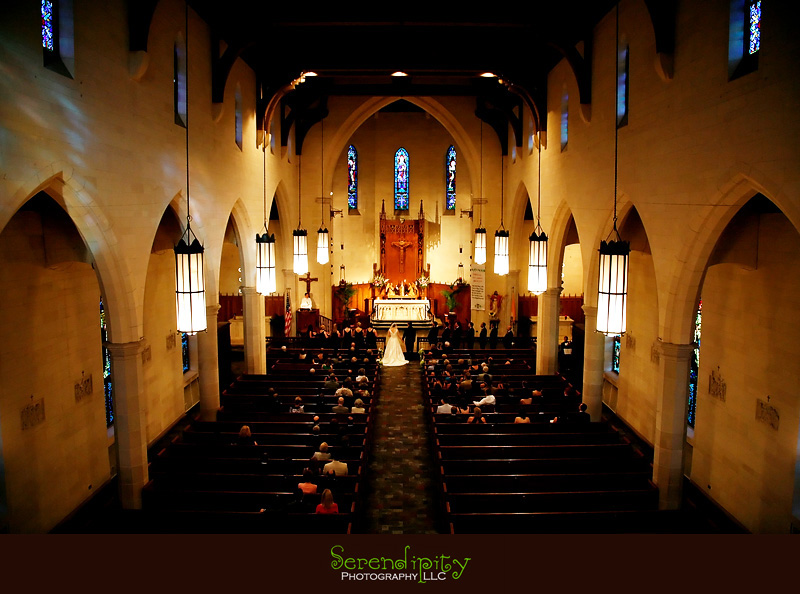 houston wedding photographer, Magnolia Hotel, ceremony from the balcony