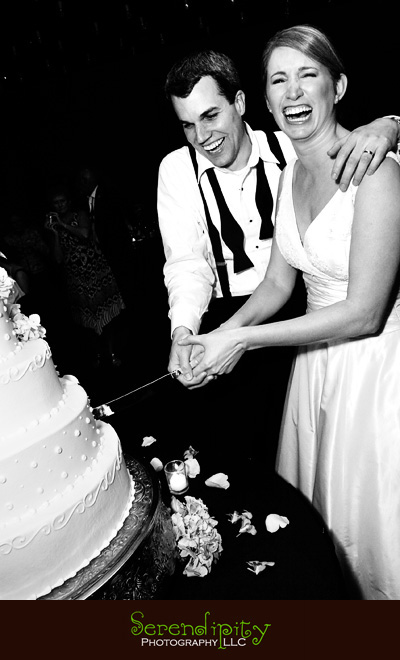 houston wedding photographer, Magnolia Hotel, happy cake cutting