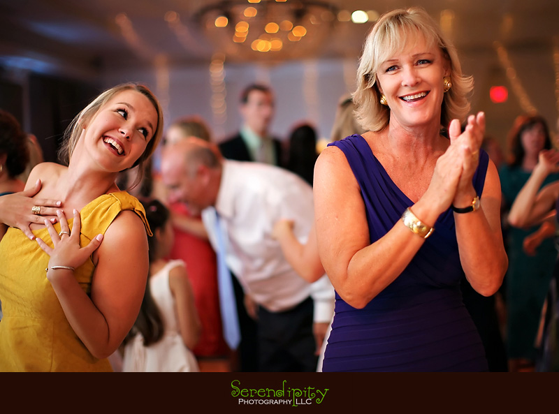 Houston wedding photographer, St Michael Catholic Church, Houstonian Resort and Spa, guests during dancing