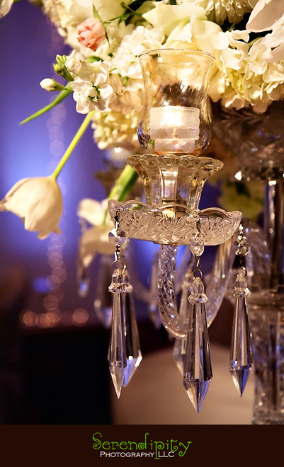 Houston wedding photographer, St Michael Catholic Church, Houstonian Resort and Spa, gorgeous centerpieces