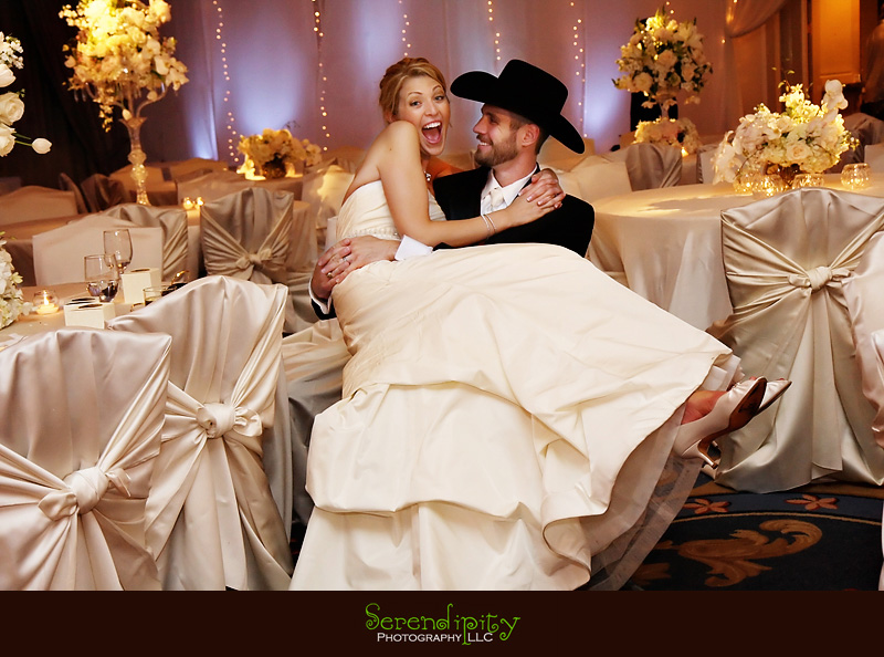 Houston wedding photographer, St Michael Catholic Church,   Houstonian Resort and Spa, bride and groom portrait