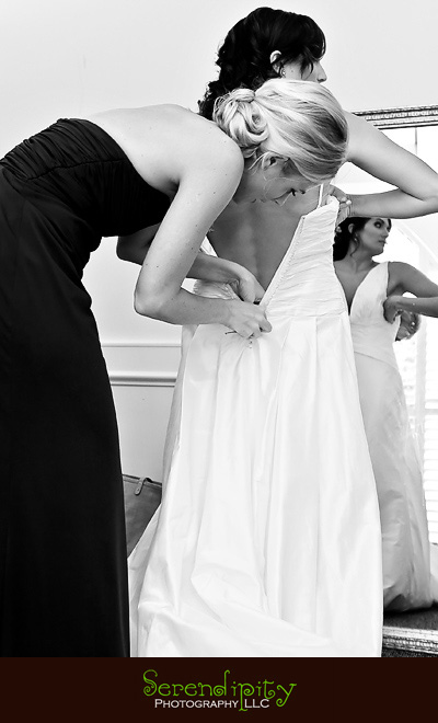 Bridesmaid Dresses Houston on Houston Museum Of Natural Science  Bridesmaid Helping Bride Zip Up Her