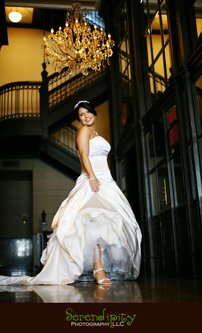 Hotel Icon, Downtown Houston, bridal portrait, Houston Wedding photographer