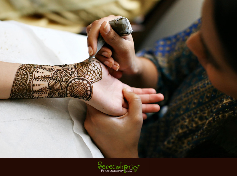 Houston wedding photographer, Destination Wedding Photography, Indian hand painting, henna, mehndi