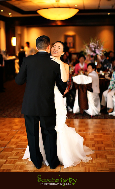 Houston wedding photographer, Memorial Drive Presbyterian, sweet first dance