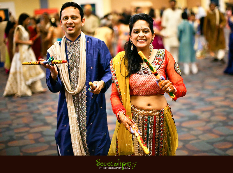 Houston wedding photographer, Hindu Temple, Hindu Wedding, Indian Wedding, bride and groom doing stick dance