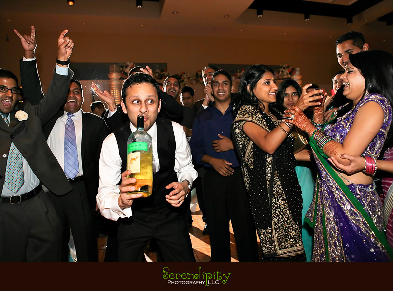 Houston wedding photographer, Hindu Temple, Hindu Wedding, Indian Wedding, bride and groom drinking having a good time