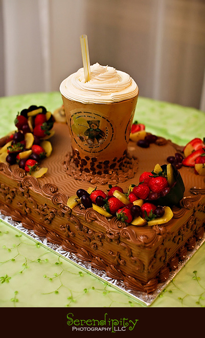 Houston wedding photographer, Vietnamese Wedding, tapioca drink shaped grooms cake