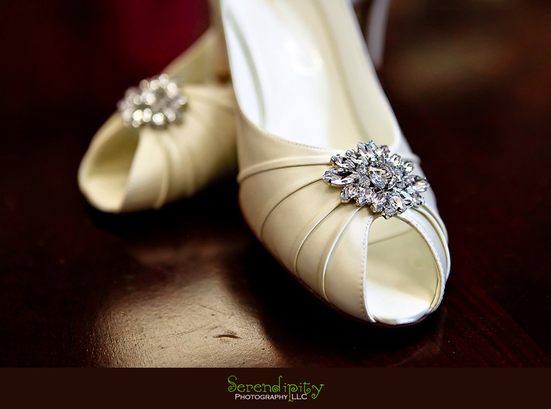 Houston wedding photographer, St. Vincent de Paul Catholic Church Houston, Houston Church Wedding Ceremony, West University Wedding Venue, West U Church for wedding, Bridal shoe, Bridal pumps white, St. Vincent de Paul bridal room