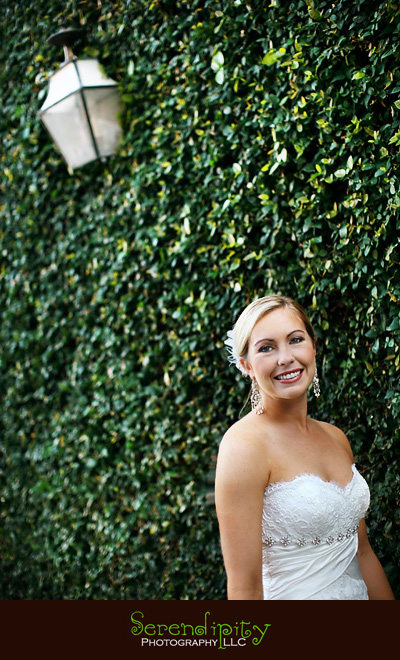 Courtyard on St James Place, Uptown Houston, bridal portrait, Houston Wedding photographer