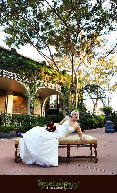 Courtyard on St James Place, Uptown Houston, bridal portrait, Houston Wedding photographer