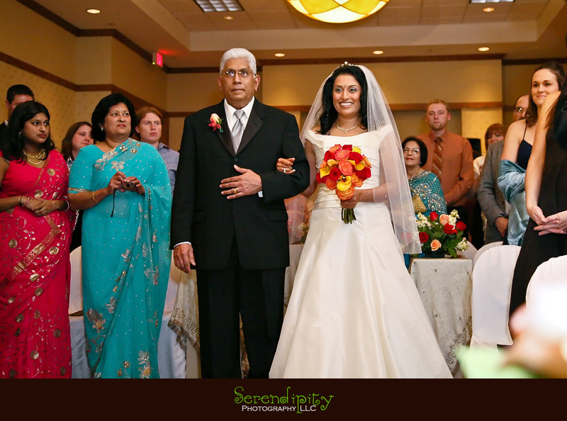 Houston Indian wedding photography, Marriott Hotel, western ceremony, bridal procession, wedding ceremony