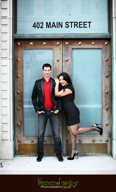 Houston Engagement Photography, Houston Wedding Photographer, Houston Downtown, Houston Evening Engagement Session, Night time engagement session, Houston Urban Engagement Pictures, Engagement Session in Downtown Houston, Houston Skyline