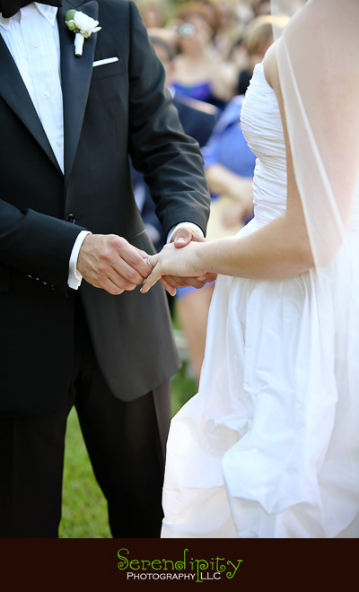 Austin wedding photography, outdoor ceremony, Barr Mansion, bride and groom exchanging rings
