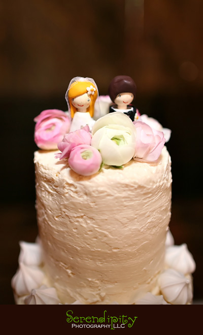 Austin wedding photography, outdoor ceremony, Barr Mansion, bride and groom figurine cake toppers