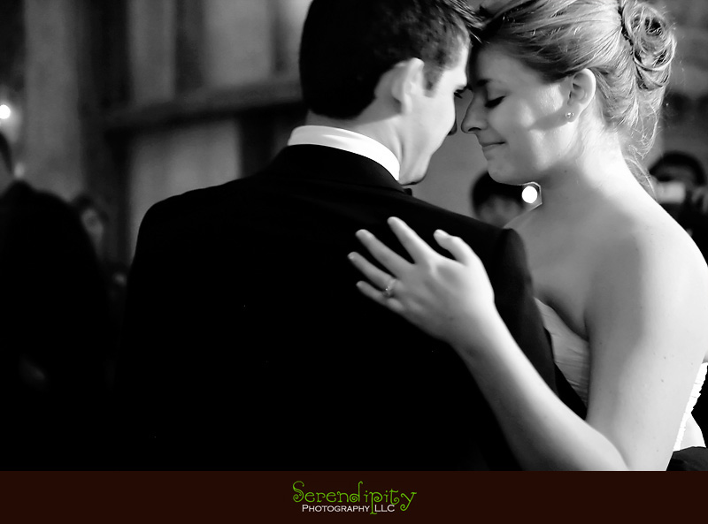 Austin wedding photography, outdoor ceremony, Barr Mansion, sweet first dance
