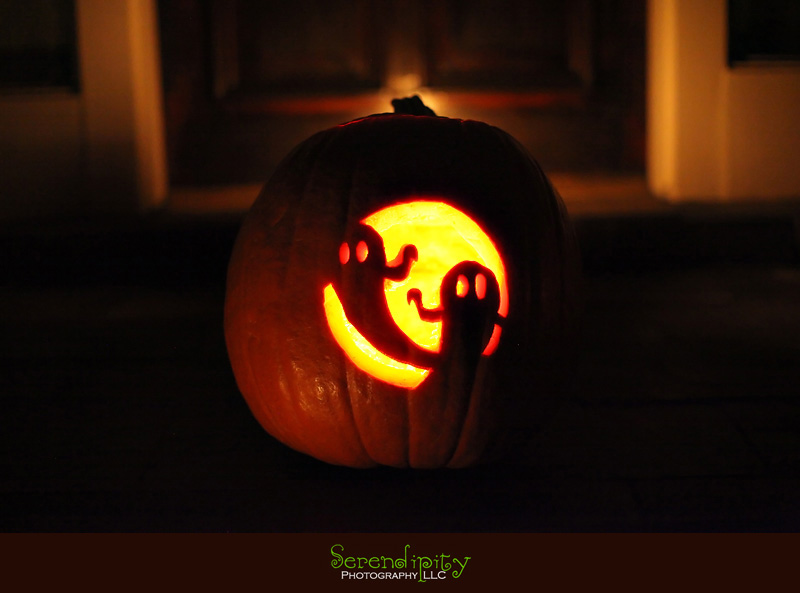 Houston Baby Photography, Houston Children Photography, Halloween Costume pictures, Pumpkin Patch pictures, pumpkin carving pictures
