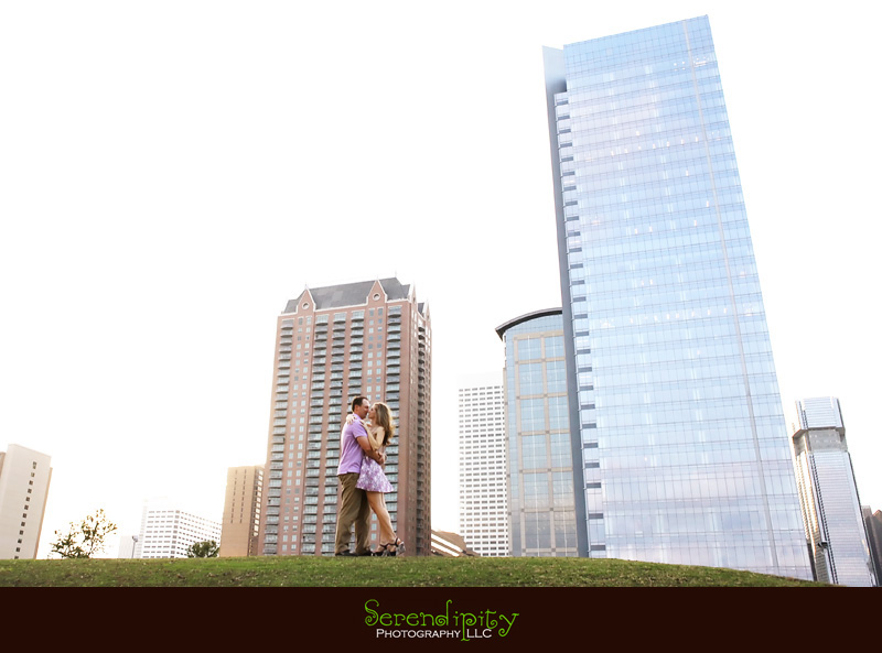 houston engagement portrait photographer, Houston Engagement Photography, Engagement Session Pictures, Houston Downtown Engagement Pictures