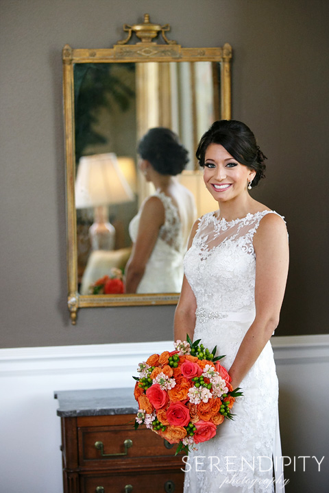 Bridal Session at Houston Country Club, Bridal Portrait, Indoor, Dress and Bouquet 