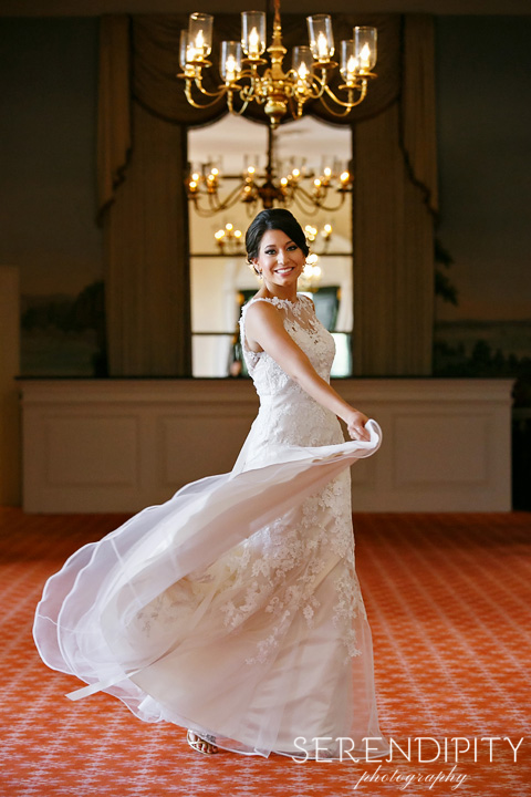 Bridal Session at Houston Country Club, Natural Lighting, Dancing